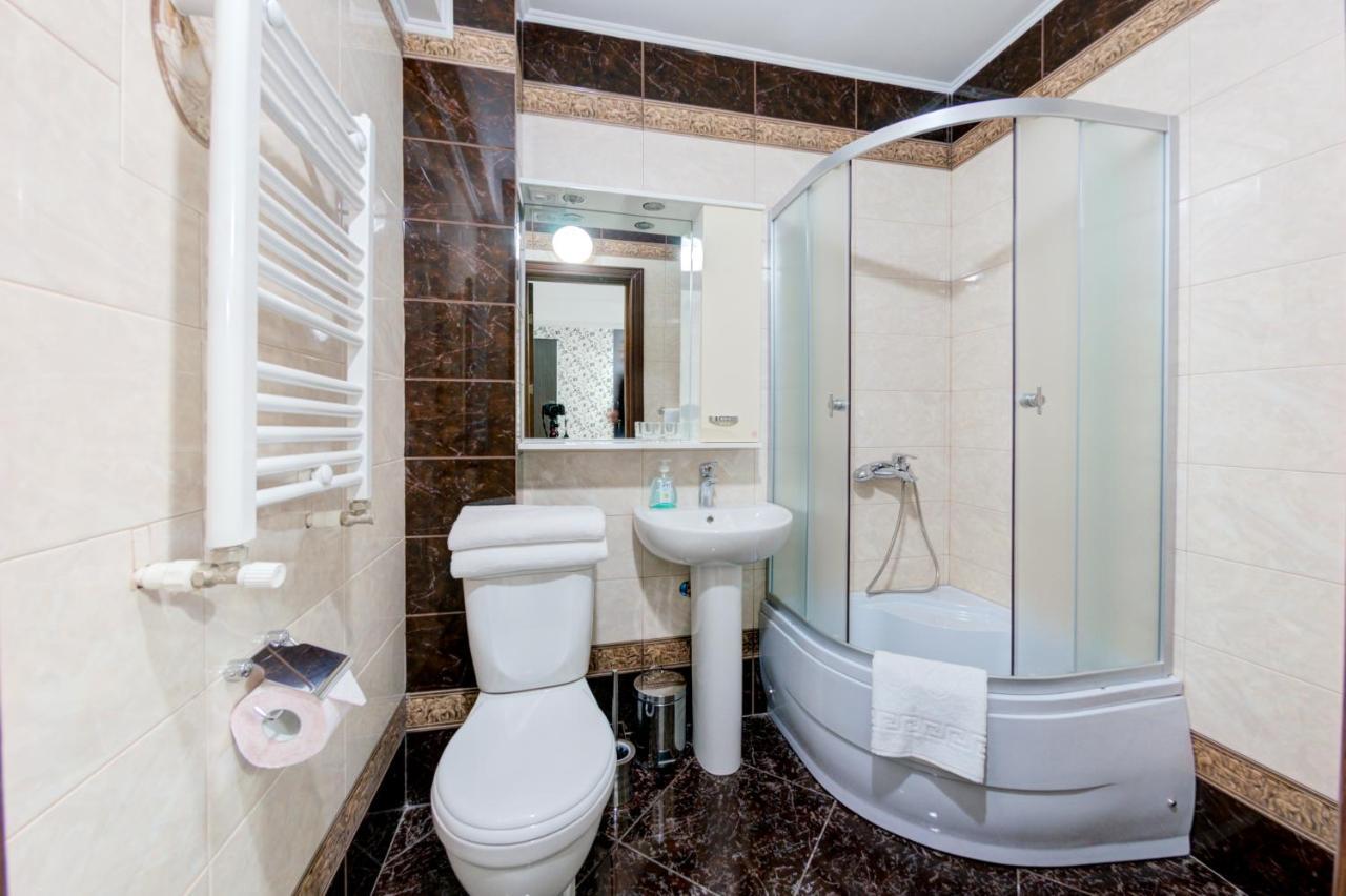 Catherine Hotel Chisinau Ngoại thất bức ảnh