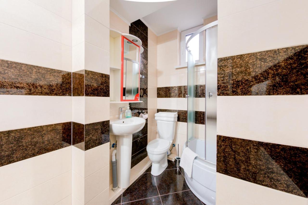 Catherine Hotel Chisinau Ngoại thất bức ảnh