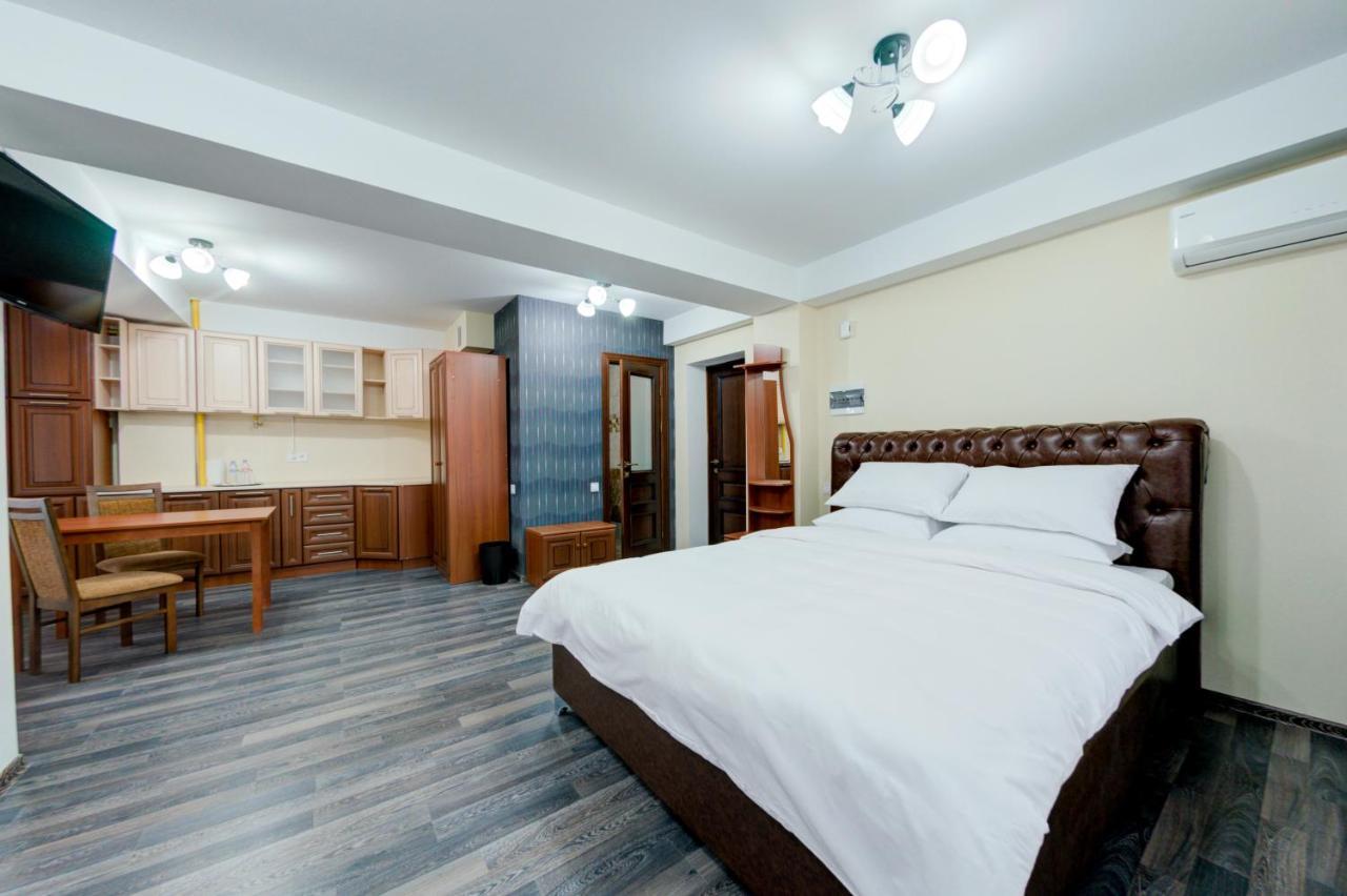 Catherine Hotel Chisinau Ngoại thất bức ảnh